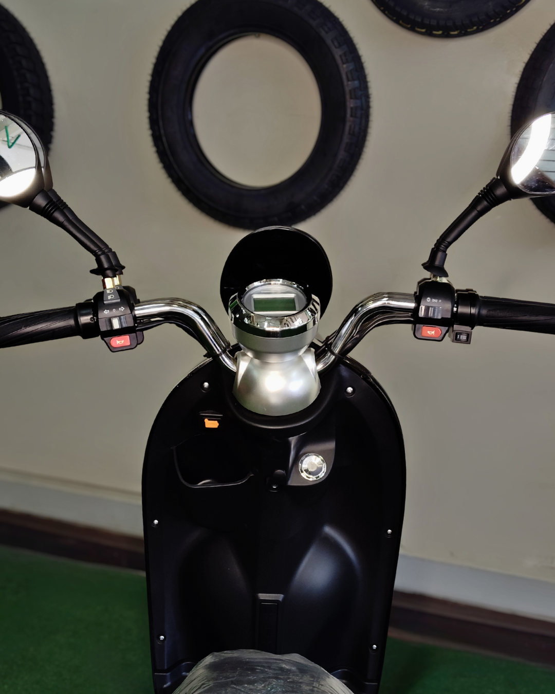 Motocicleta Eléctrica Tipo Vespa