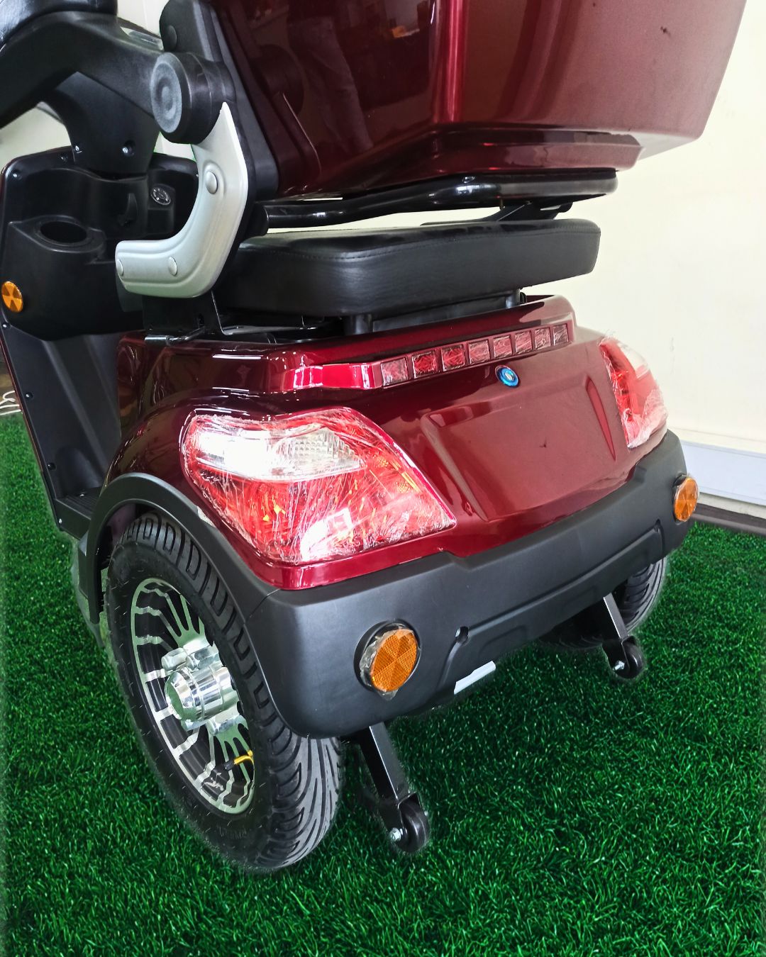 Triciclo eléctrico de paseo Mod. LRC