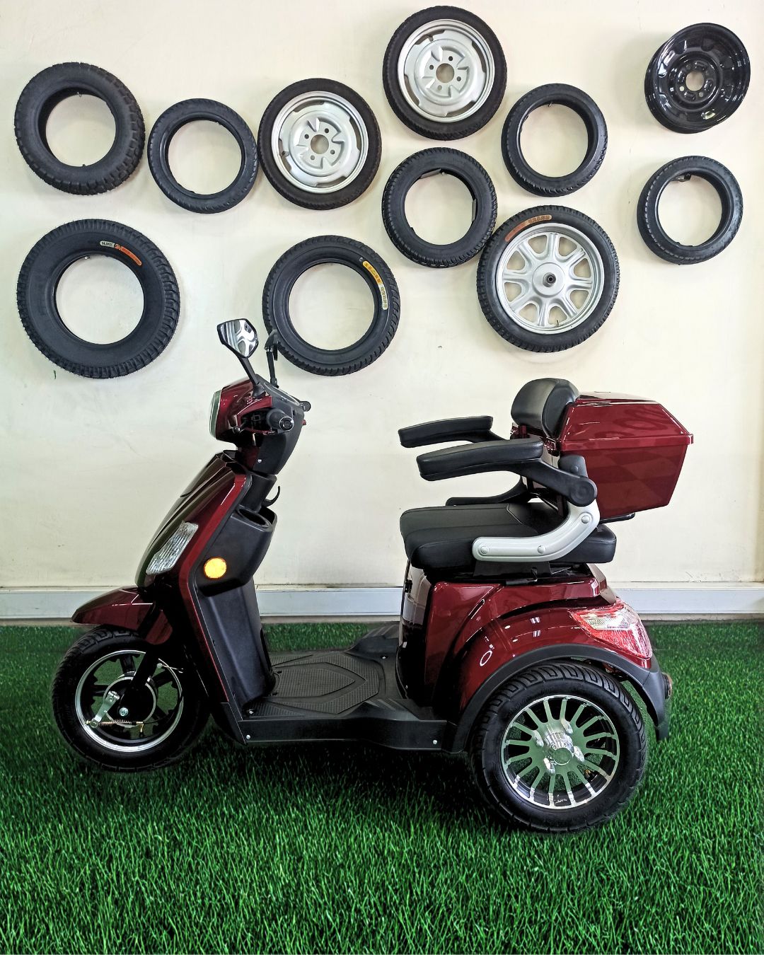 Triciclo eléctrico de paseo Mod. LRC