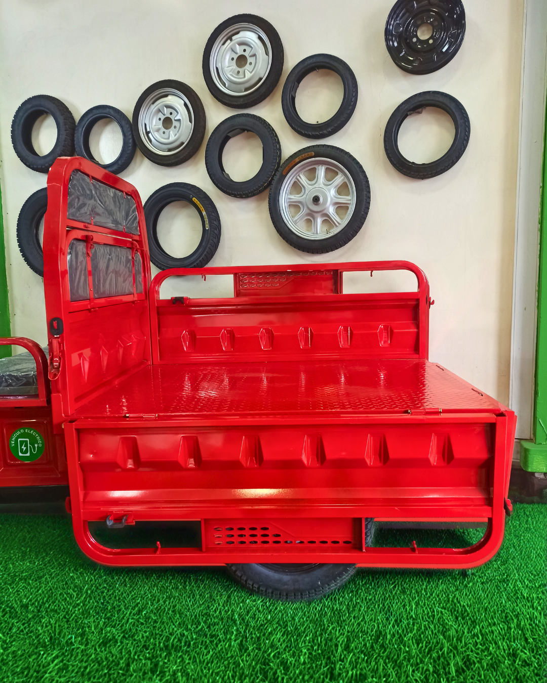 Triciclo de carga eléctrico capacidad 600 kilos